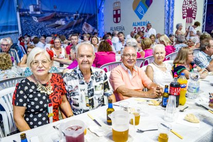 Homenaje a los Mayores en la Caseta Municipal.