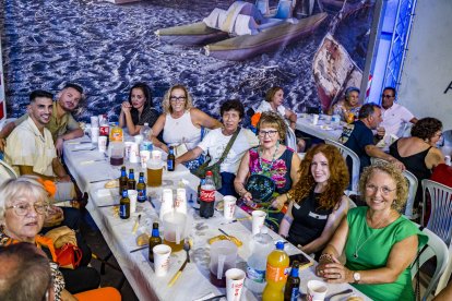 Homenaje a los Mayores en la Caseta Municipal.