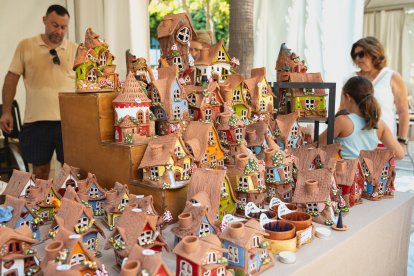 Alguna de las obras de alfarería artesanal que se exponen en la Feria de Alfarería.