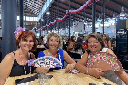 Carmen Mari, Mari Carmen y Reme, amigas a raíz del deporte de sus hijos, el fútbol, residentes en Los Molinos, Benahadux y Los Presidentes. 