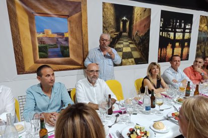 Juan Fernández Cabezas, presidente de CSIF en Almería, durante su discurso ante los más de 250 comensales.