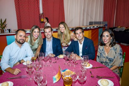 Mar Gila, Rosa María López, Nicolás Muela, Nicolás López, Luis José Martínez y Dane González.