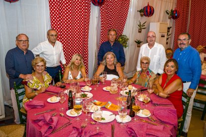 Isabel, Demetrio Ramos, Ana Martínez, Juan Luis Barranco, Gádor Salmerón, Francisco Salmerón, Mercedes Quero, Jorge Túnez, Esperanza Torres y José Luis García.