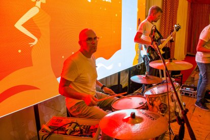 Actuación del grupo musical Los Vinilos.