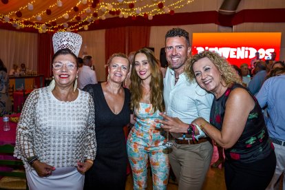 Laura Negrillo, Juani Negrillo, Raquel Brugarolas, Alicia Negrillo y Miguel Negrillo.