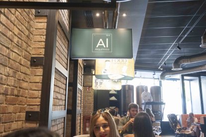 Imagen del ambiente en el restaurante Alquímico.