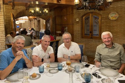 Emilio, Juan Carlos, Julio y Fede, desde Albacete hasta Almería para ver la corrida de la tarde del miércoles. 