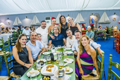 Amigos de Mari Luz y Pablo.