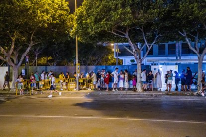 Los almerienses y visitantes optan por el transporte público en autobús para estar conectados entre el Recinto Ferial y sus barrios.