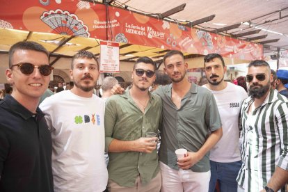Guillermo García, Jaime Larosa, Francisco Ramírez y Óscar Romero, de Cádiz, Jaén y Toledo, decidieron escoger Almería para pasar unos días de Feria y disfrutar de las fiestas.