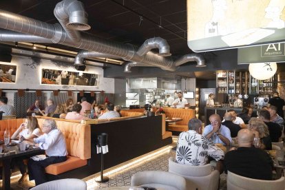 La mejor comida y el mejor ambiente de la Feria de Mediodía se disfruta en Alquímico.