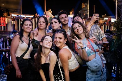 Otra noche más en Mordisko.