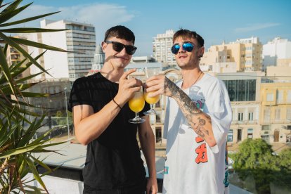 Pedro Sánchez y Javi Llanos.