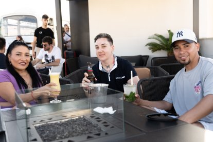 Sandra Hoyos, Toñi Iglesias y Diego Amaya