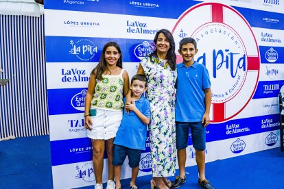 Carmina Uroz, Francisco Javier Hernández Uroz, Marta García Uroz y Álvaro.
