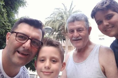 Con la familia echando una jornada festiva.