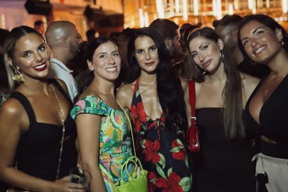 Otra tarde de fiesta en Premium Black.