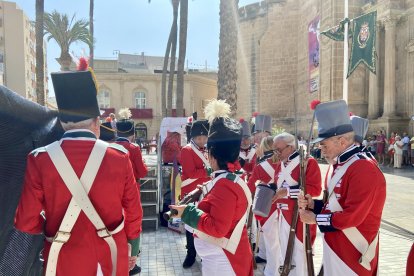 Almería recuerda su historia con la recreación de Los Coloraos.