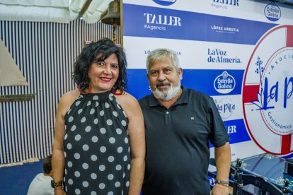 María del Carmen Cubero y Jesús Córdoba, que curiosamente vienen desde esa provincia para disfrutar de la Feria de Almería en La Pita.