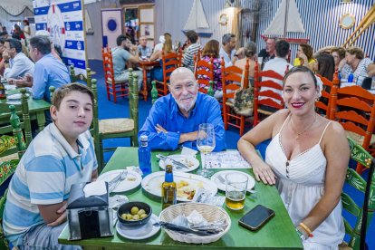 Paloma Fernández, Miguel Ángel Molina y el Doctor Fernández Abreu.