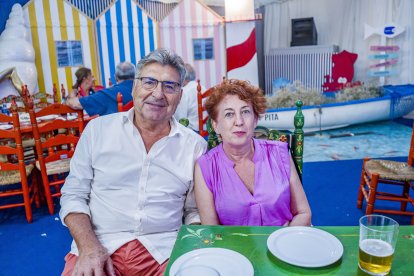 Antonio Jesús Rodríguez y Soledad Lucas disfrutando este viernes de una agradable velada en La Pita.