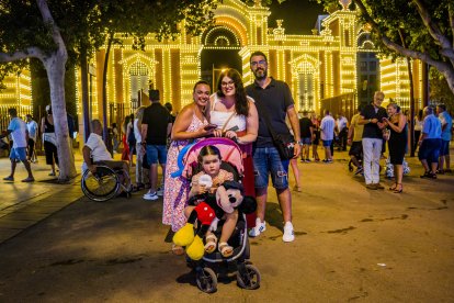 Fátima, Patricia y Cristian posan para LA VOZ.
