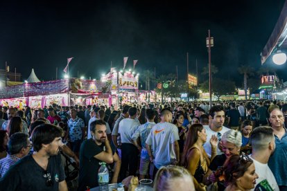 Ambientazo en el Recinto Ferial el viernes de Feria.