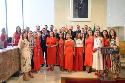 Foto de familia tras el Homenaje a Los Coloraos.