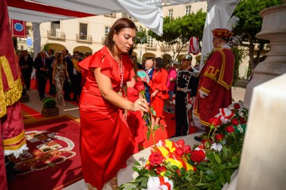 Homenaje a Los Coloraos ante el Pingurucho.
