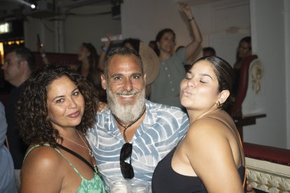 Ana Gloria López, Juan David Albacete y Aitana Albacete.