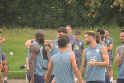 Koné con sus compañeros.