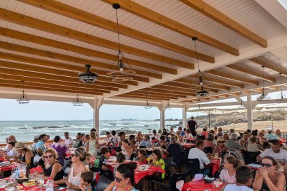 Las espectaculares instalaciones de Cala Siret, junto al mar han acogido la emisión del Hoy por Hoy Levante.