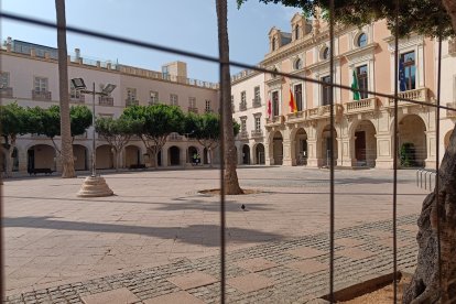 Comienzo de las obras en la Plaza Vieja.