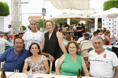 Familias Cano y Rodríguez.