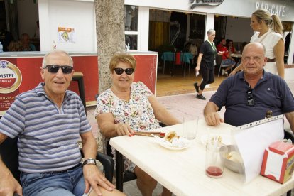 José Parra, Carmen y Miguel.