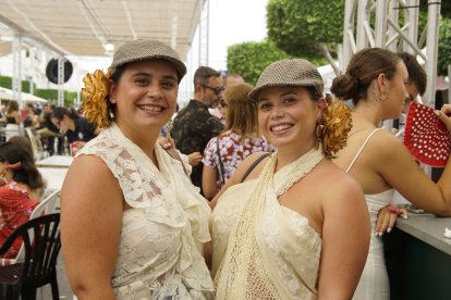 María Isabel y Helena.