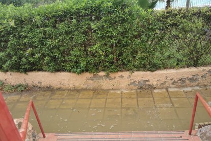 Efectos costeros inundan la zona del \'Natsun\'.