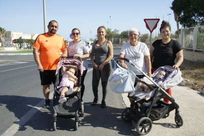 Los más pequeños también se apuntaron a la peregrinación para ver al Cristo de la Luz.