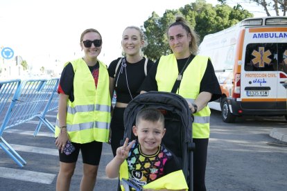 Peregrinos que subieron a Dalías el sábado por la tarde para ver al Cristo de la Luz.