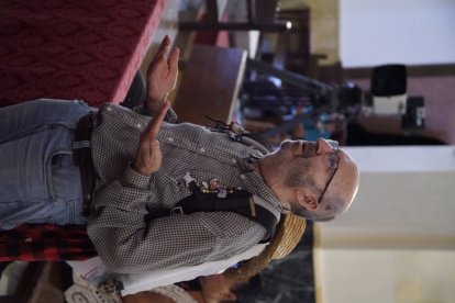 Peregrinos a los pies del Cristo de la Luz.