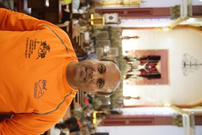 Peregrinos a los pies del Cristo de la Luz.