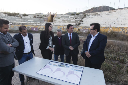 Ayuntamiento y Diputación trabajan por la recuperación de la plaza.