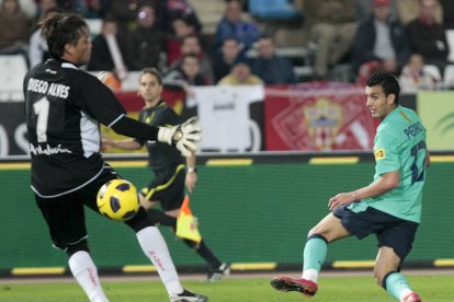 El Almería tenía un gran portero que o lo pudo evitar.