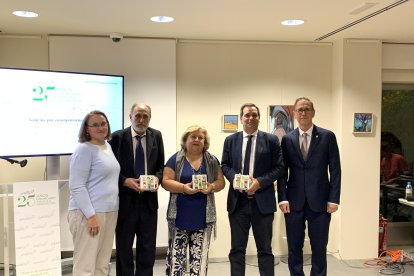 Imagen de los cuatro premiados en el evento del 25 aniversario de la Fundación Antama.