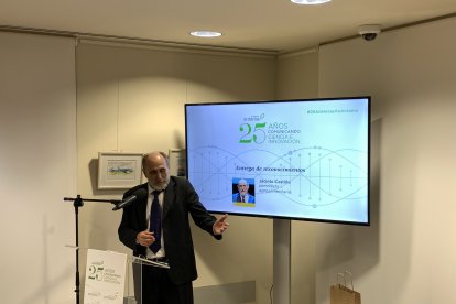 Jacinto Castillo, periodista de LA VOZ, durante su discurso.