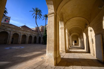 Arcos del claustro de la Catedral. 