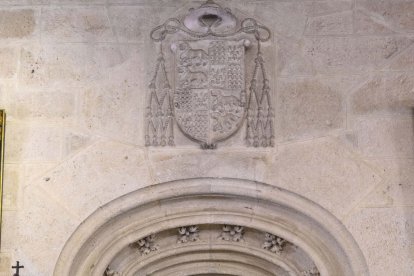 Puerta de la sacristía de la Catedral de Almería. 