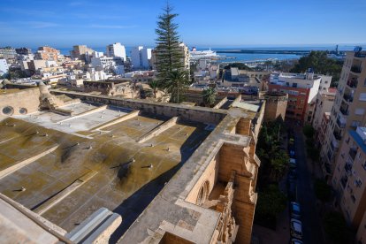 Detalle de las cubiertas de la Catedral de Almería. 