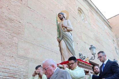 El patrón veratense sale en procesión en su Día.