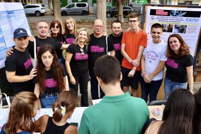 Profesores y alumnos.